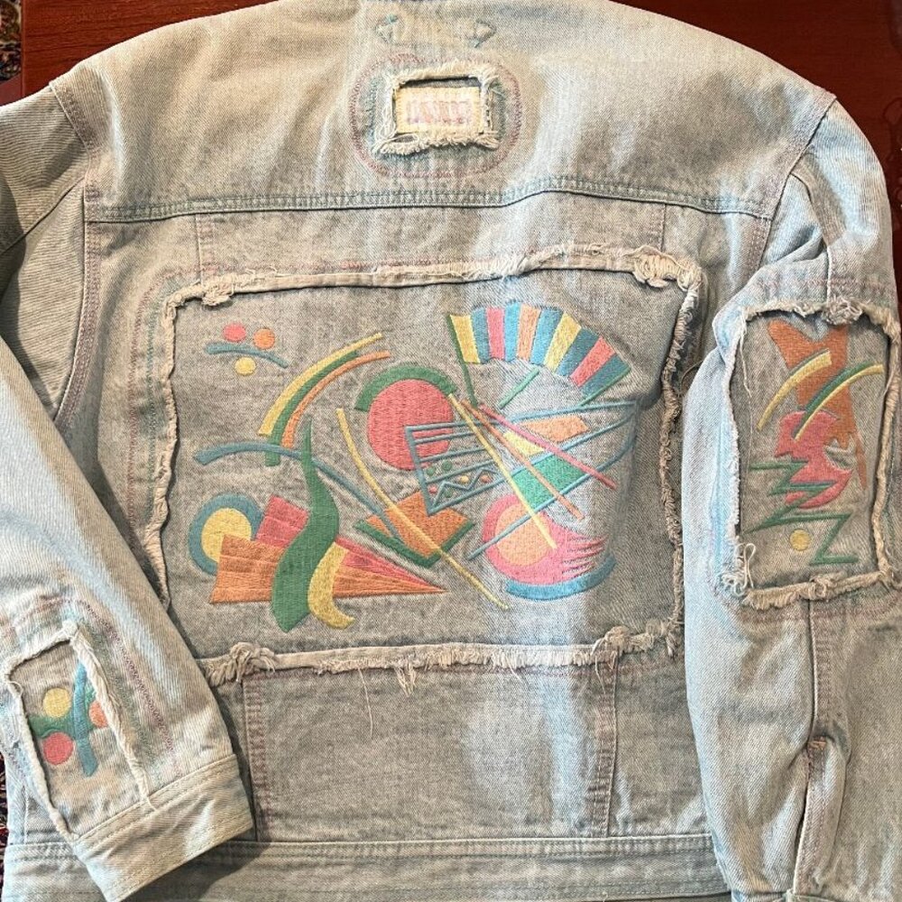 Women's Vintage Major Damage Denim Jacket